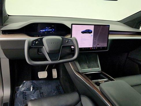 Used 2023 Tesla Model X image 12