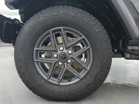 New 2026 Jeep Gladiator Sport image 7