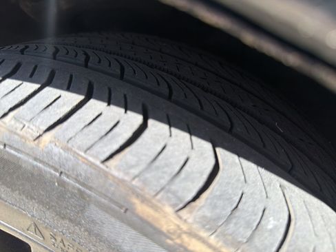 Used 2025 Toyota Camry SE w/ Convenience Package image 29