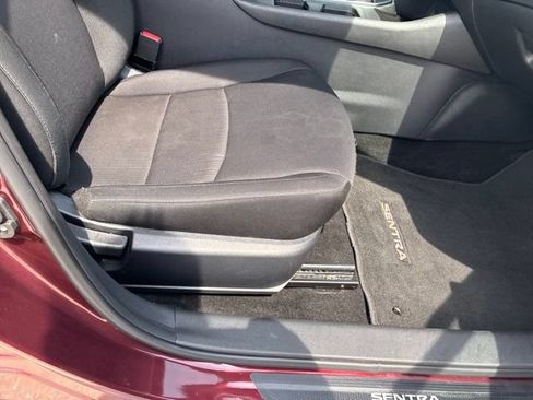 Used 2025 Nissan Sentra SV FWD image 11