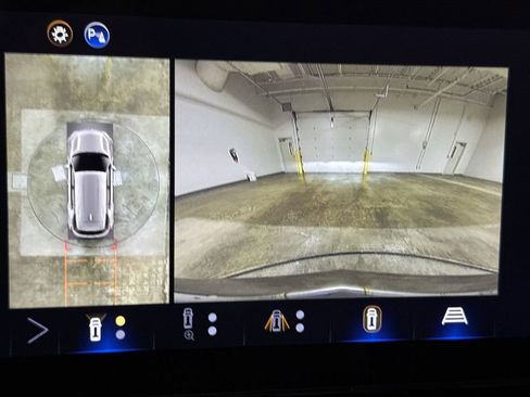 New 2026 Chevrolet Equinox LT w/ Safety and Technology Package AWD/4WD image 16