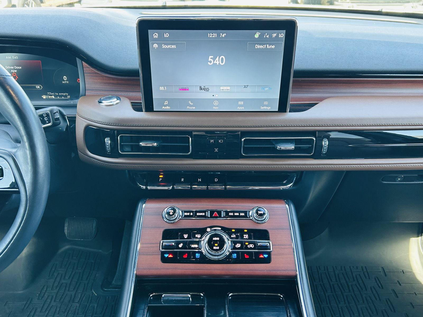 Used 2023 Lincoln Aviator Reserve w/ Equipment Group 201A AWD/4WD image 26