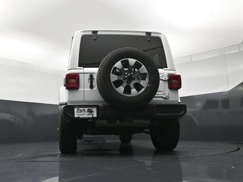 Used 2023 Jeep Wrangler Unlimited Sahara w/ LED Lighting Group AWD/4WD image 23