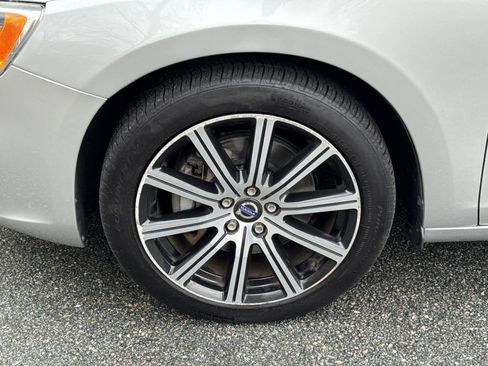 Used 2017 Volvo S60 T5 Inscription w/ Convenience Package image 11