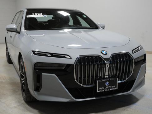 Certified 2023 BMW 760i xDrive w/ Parking Assistance Package image 15