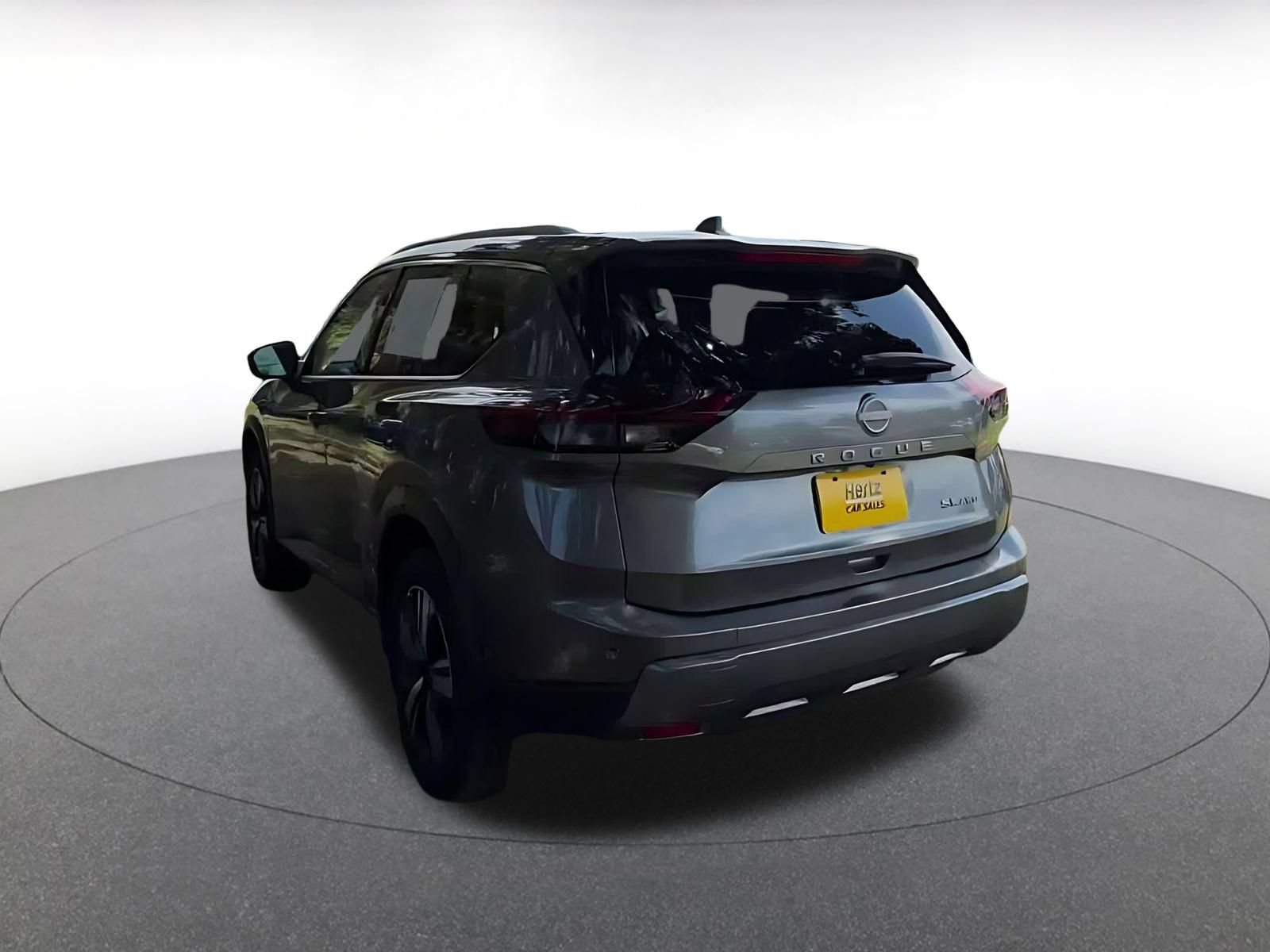 Used 2026 Nissan Rogue SL AWD/4WD image 13