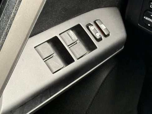 Used 2016 Toyota RAV4 LE FWD image 31