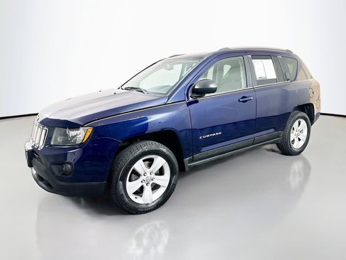 Used 2014 Jeep Compass Sport w/ Power Value Group FWD image 3
