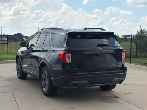 Used 2021 Ford Explorer XLT w/ Equipment Group 202A RWD image 7