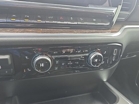 Used 2025 GMC Sierra 1500 Elevation w/ Preferred Package image 20