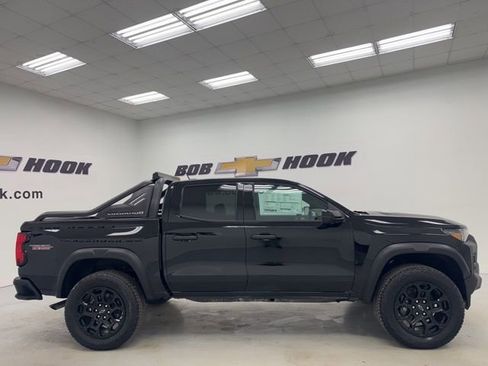 New 2026 Chevrolet Colorado Trail Boss w/ Midnight Edition image 4