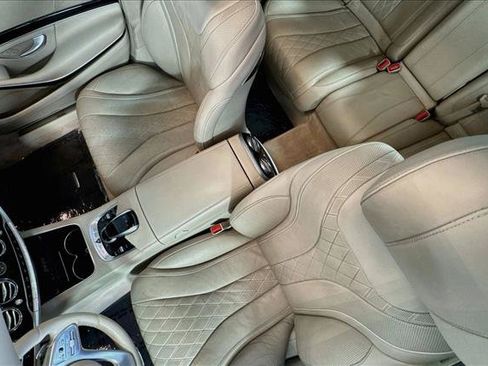 Used 2018 Mercedes-Benz S 560 Sedan image 20