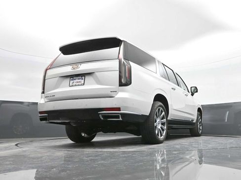 Used 2023 Cadillac Escalade ESV Premium Luxury Platinum image 44