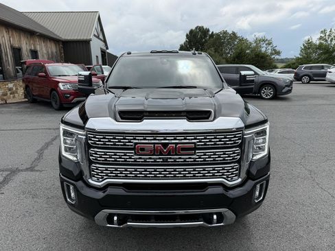 Used 2022 GMC Sierra 2500 Denali w/ Denali Black Diamond Edition AWD/4WD image 11