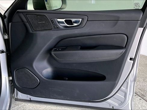 Certified 2023 Volvo XC60 B5 Ultimate w/ Climate Package image 24