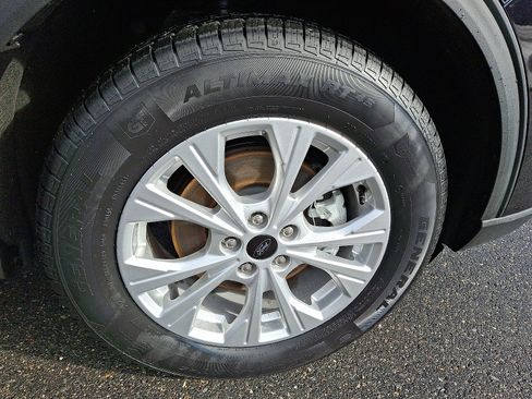 Certified 2025 Ford Escape Active image 8