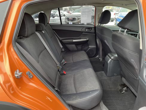 Used 2015 Subaru Crosstrek 2.0i Premium w/ Moonroof Package image 36