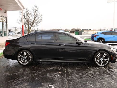 Used 2019 BMW 740i 740i Sedan 4D w/ M Sport Package image 4