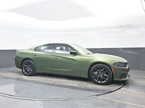 Used 2022 Dodge Charger SXT w/ Driver Convenience Group image 8