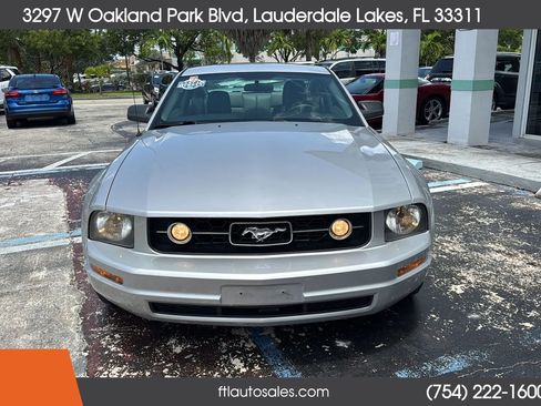 Used 2006 Ford Mustang Coupe RWD image 3