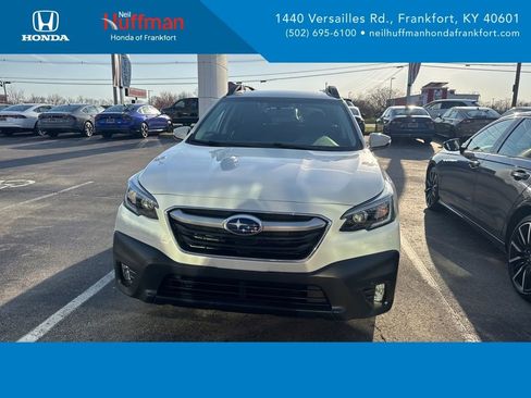 Used 2021 Subaru Outback Premium image 1