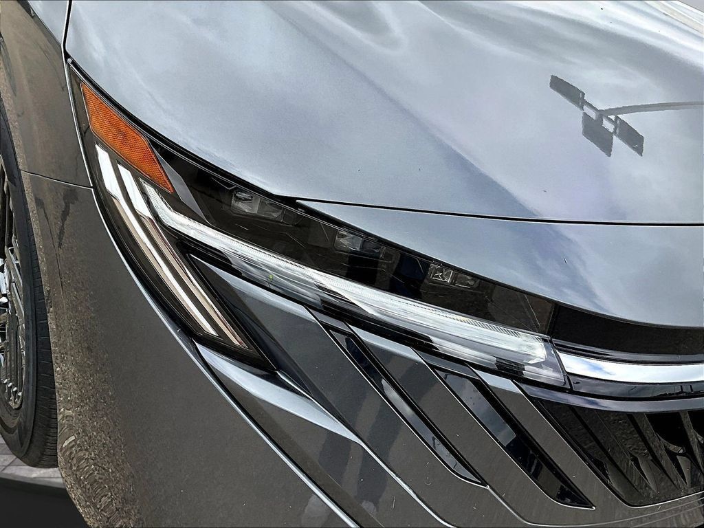 New 2026 Nissan Sentra SV w/ SV Convenience Package FWD image 33