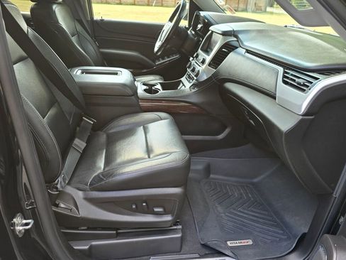 Used 2019 GMC Yukon XL SLT image 13