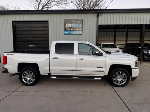Used 2016 Chevrolet Silverado 1500 High Country w/ High Country Premium Package image 7