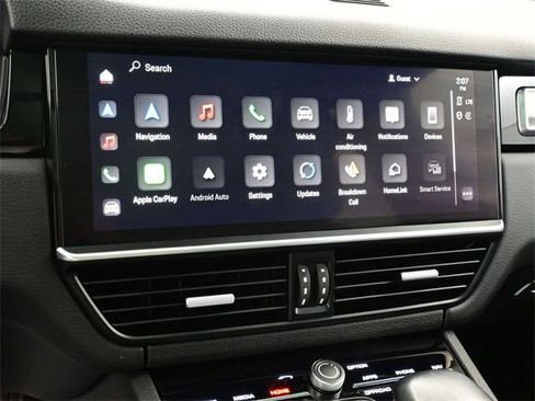 Used 2023 Porsche Cayenne S Platinum image 10