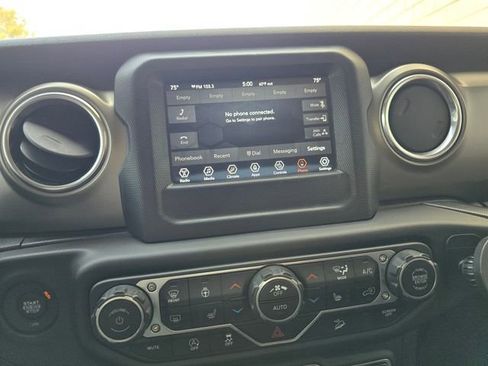 Used 2019 Jeep Wrangler Unlimited Rubicon w/ Cold Weather Group AWD/4WD image 68