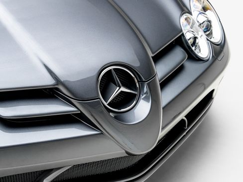 Used 2008 Mercedes-Benz SLR image 32