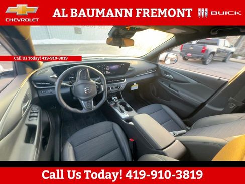 Used 2025 Buick Envista Preferred w/ Convenience I Package image 20