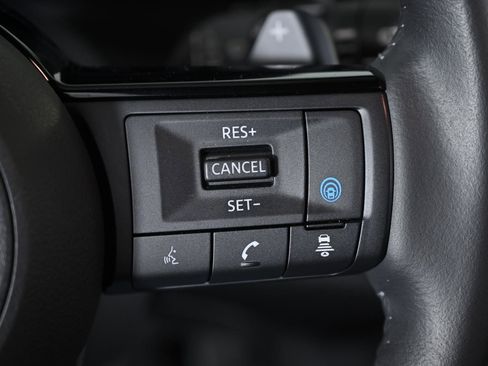 Used 2024 Nissan Rogue Platinum image 15