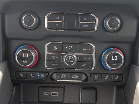 Used 2023 Chevrolet Tahoe High Country AWD/4WD image 20