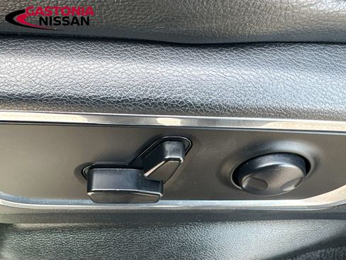 Used 2025 RAM 1500 Laramie AWD/4WD image 26