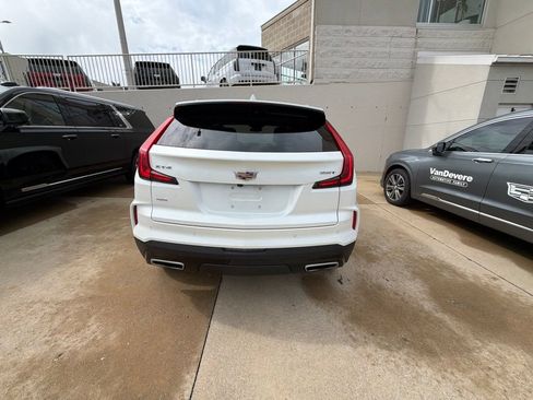 Used 2024 Cadillac XT4 Premium Luxury AWD/4WD image 7