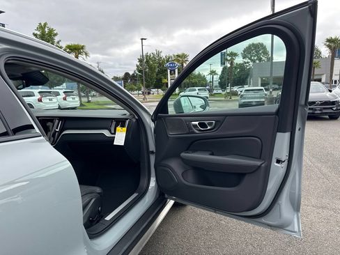 New 2026 Volvo V60 B5 Cross Country Ultra w/ Climate Package AWD/4WD image 19