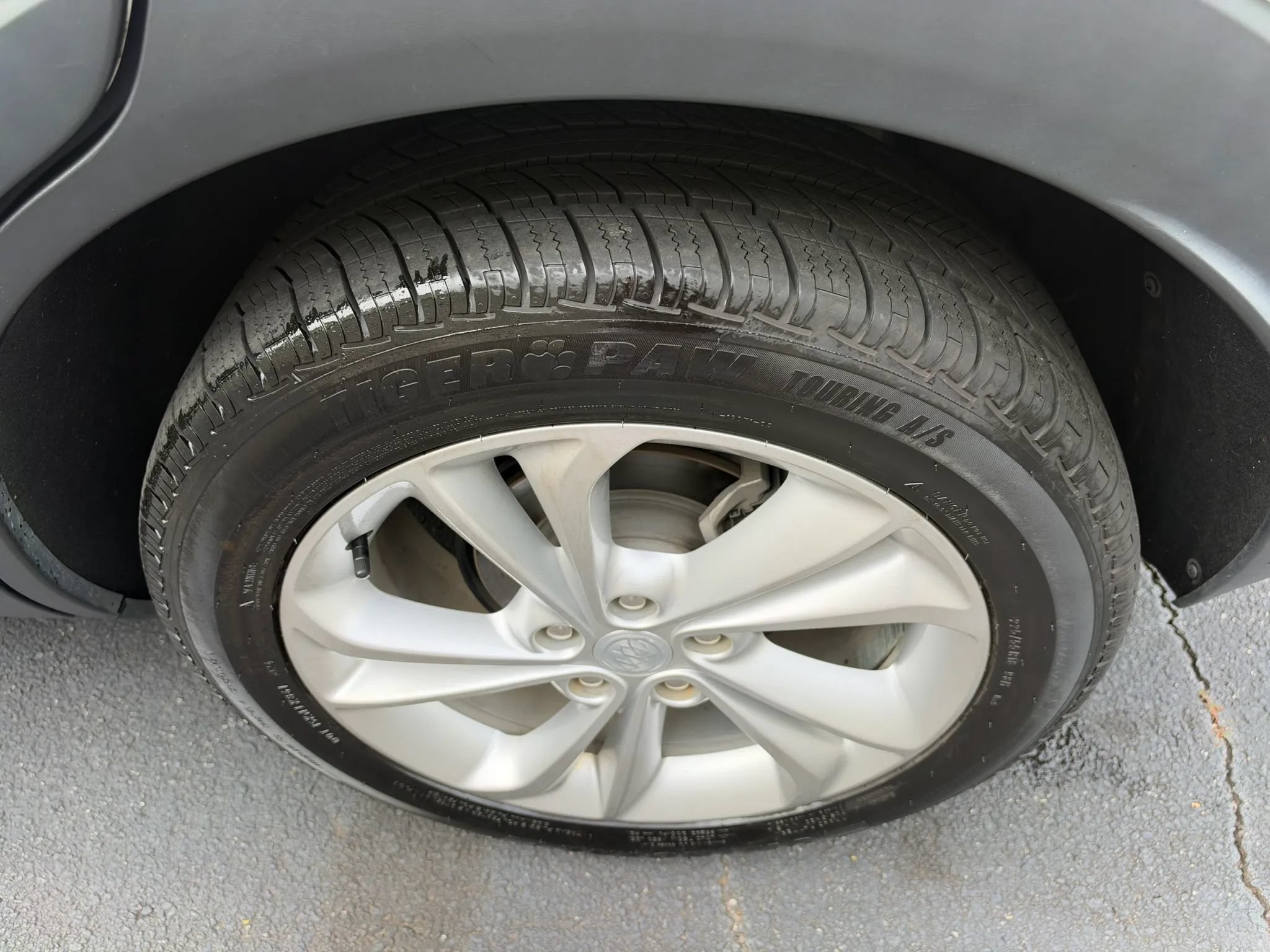 Used 2021 Buick Encore GX Preferred FWD image 32
