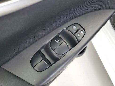 Used 2018 Nissan Sentra SR w/ Technology Package FWD image 21