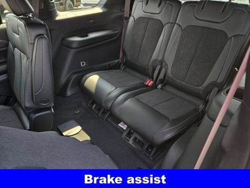 New 2025 Jeep Grand Cherokee L Altitude RWD image 21