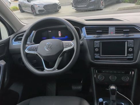 Used 2022 Volkswagen Tiguan S image 7
