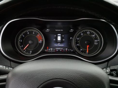 Used 2020 Jeep Cherokee Trailhawk w/ Comfort/Convenience Group image 21