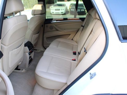 Used 2012 BMW X5 xDrive35d image 18