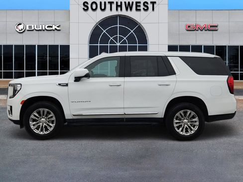 Certified 2024 GMC Yukon SLT w/ SLT Premium Package image 4