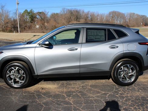 New 2026 Chevrolet Trax LT image 6