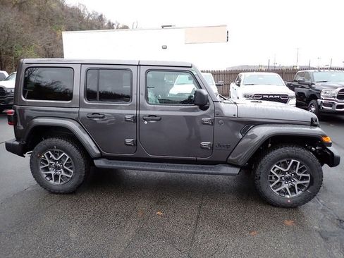 New 2025 Jeep Wrangler Sahara w/ Technology Group image 8