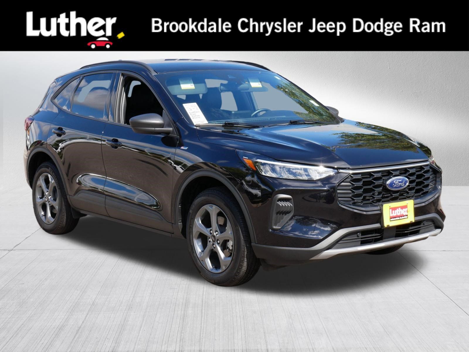 Used 2025 Ford Escape ST-Line AWD/4WD image 1