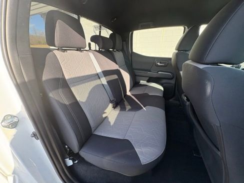 Used 2023 Toyota Tacoma TRD Off-Road w/ Technology Package image 27