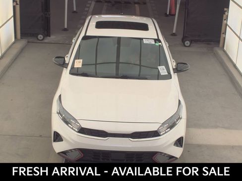 Used 2023 Kia Forte GT-Line w/ GT-Line Premium Package FWD image 2