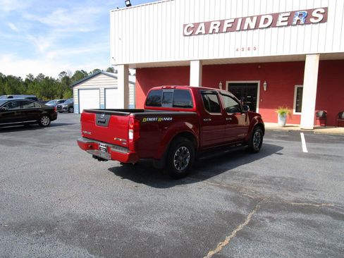 Used 2018 Nissan Frontier SV image 5